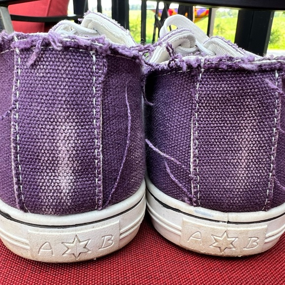 Purple Low Rise Sneakers - Picture 4 of 6